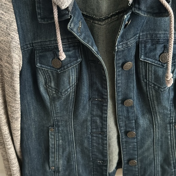 Jean Jacket - Picture 3 of 4